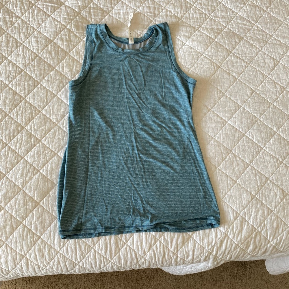 Lululemon tank (6)